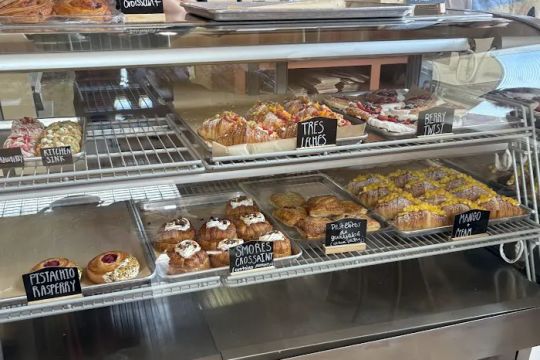 Con Amor Bakery & Cafe