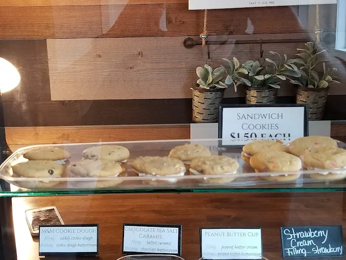 Frosted N’ Filled Bakery Picture 6