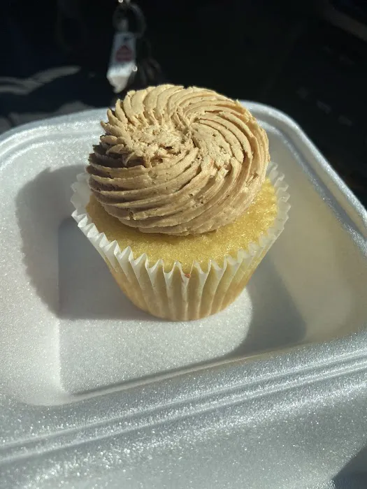 Frosted N’ Filled Bakery Picture 10