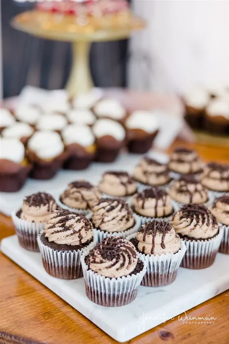 Frosted N’ Filled Bakery Picture 5