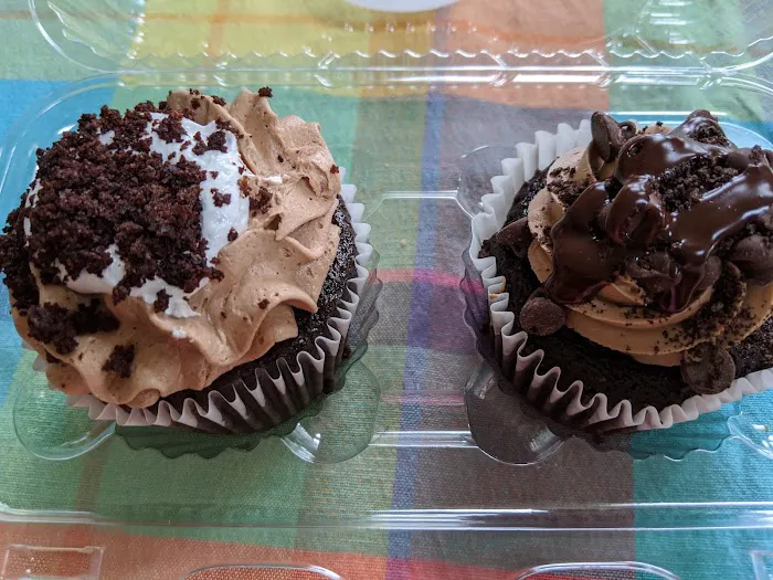 Frosted N’ Filled Bakery Picture 1