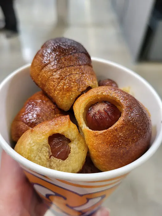 Auntie Anne's Picture 9