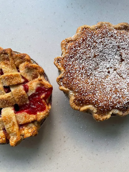 Front Porch Pie Stand Picture 8