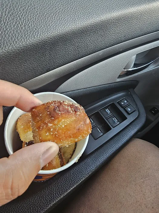 Auntie Anne's & Cinnabon Picture 4
