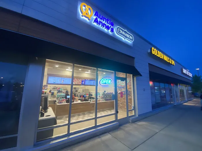 Auntie Anne's & Cinnabon Picture 5
