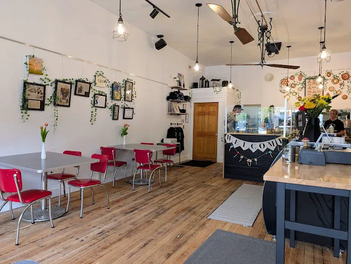 White Tree Bakery Picture 10
