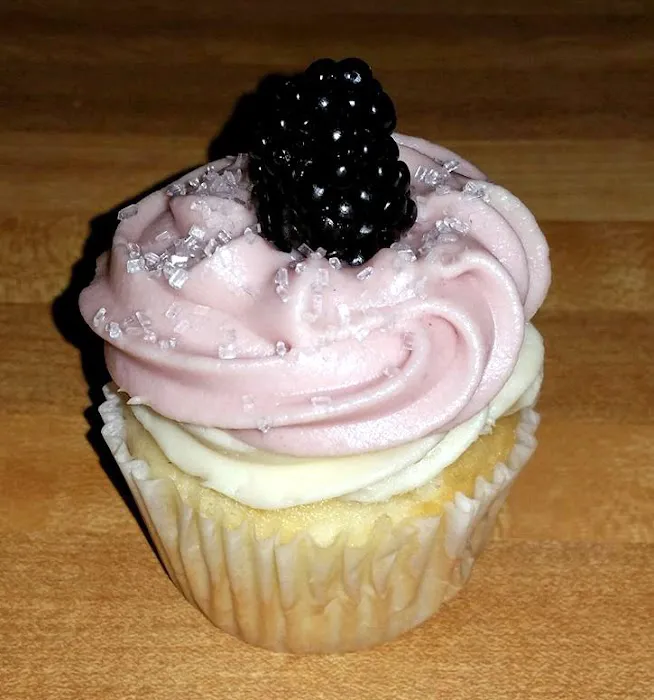 Mindy's Cupcakes Picture 9