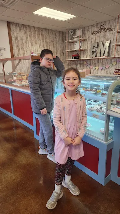 Elsie Mae's Sweet Shop Picture 1