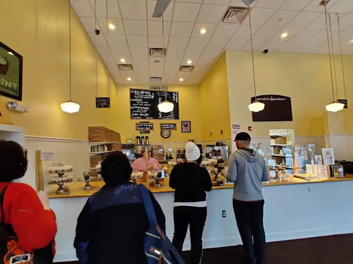 Scratch Cupcakery Coralville Picture 5