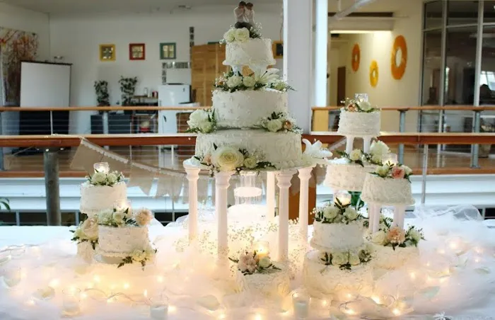 Jerry's Cake Corner Picture 1