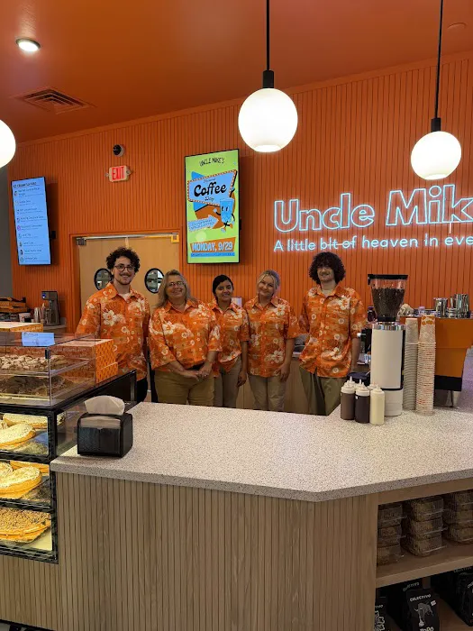 Uncle Mike's Kringle Shoppe Picture 5