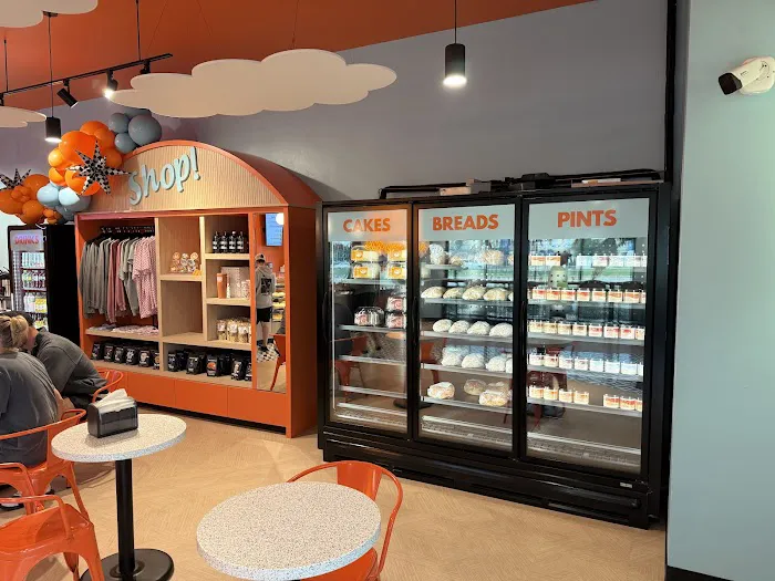 Uncle Mike's Kringle Shoppe Picture 8