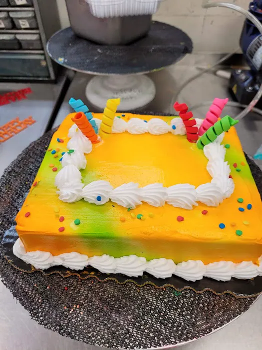 Hy-Vee Bakery Picture 7
