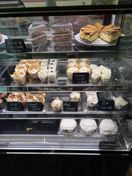 Shelly’s Sweet Sensations LLC Bakery & Eatery Picture 5