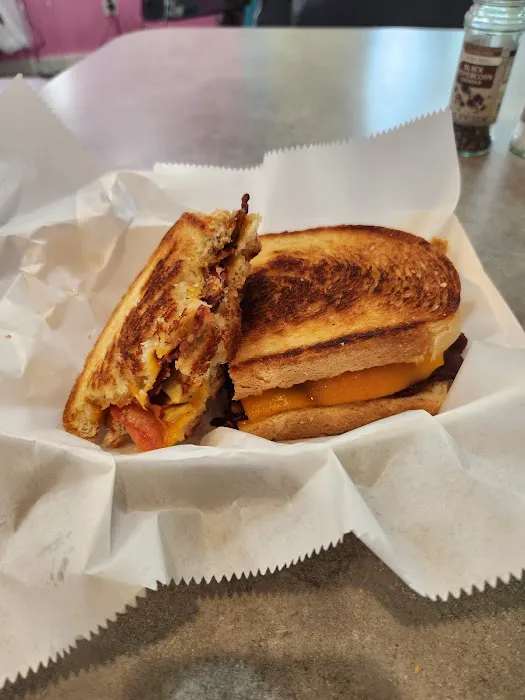 Shelly’s Sweet Sensations LLC Bakery & Eatery Picture 2
