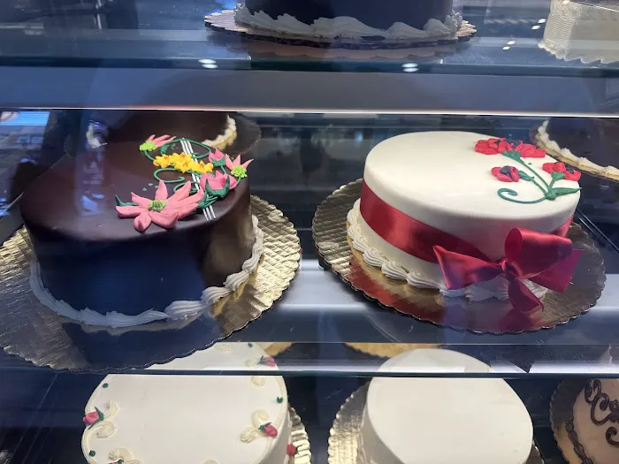 Simma's Bakery Picture 8