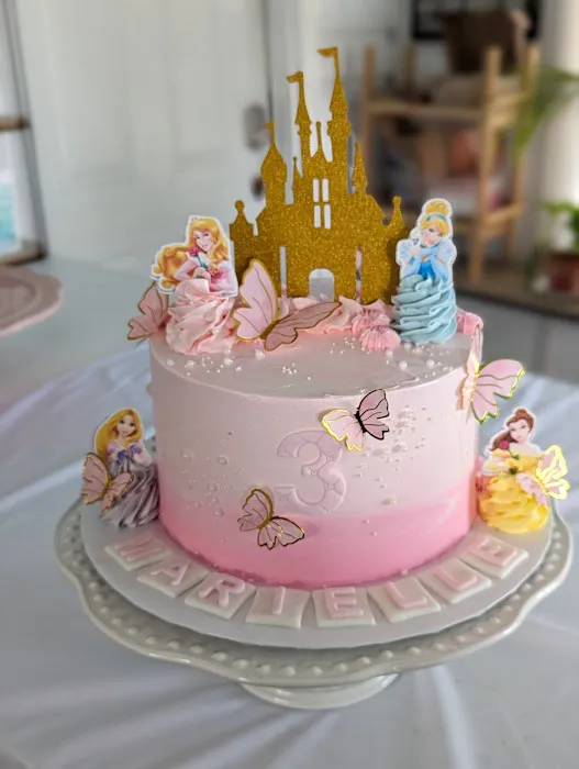 Elida's Bakery Picture 3