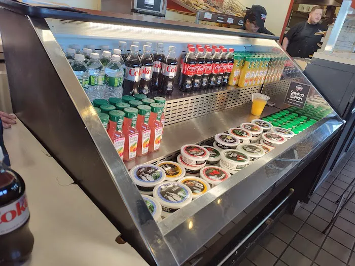 Bruegger's Bagels Picture 10