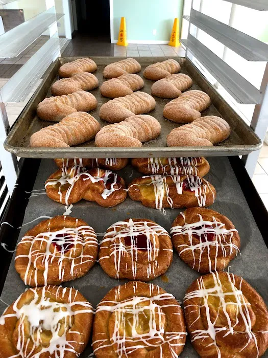 Danny’s Donuts & Bakery Picture 1