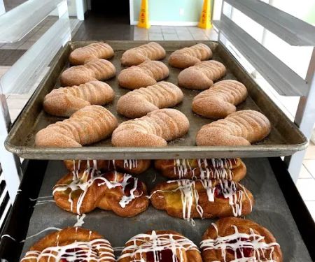 Danny’s Donuts & Bakery