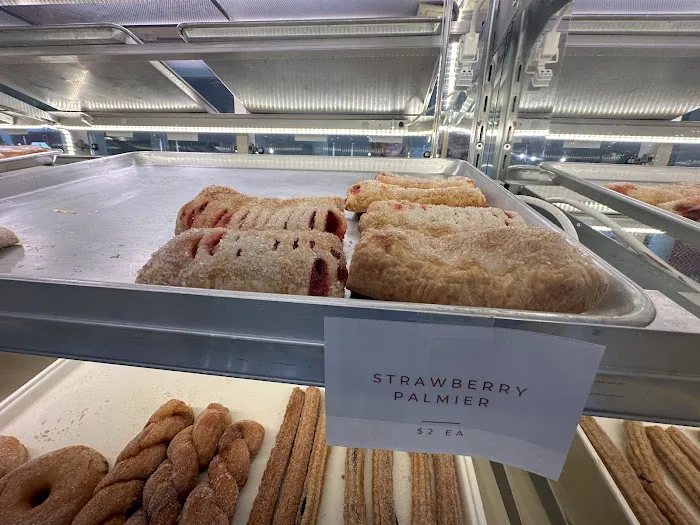 Danny’s Donuts & Bakery Picture 5