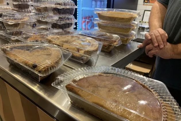 Mr. Dye's Pies