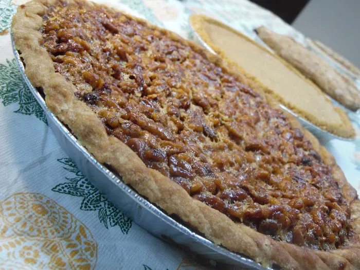 Mr. Dye's Pies Picture 9