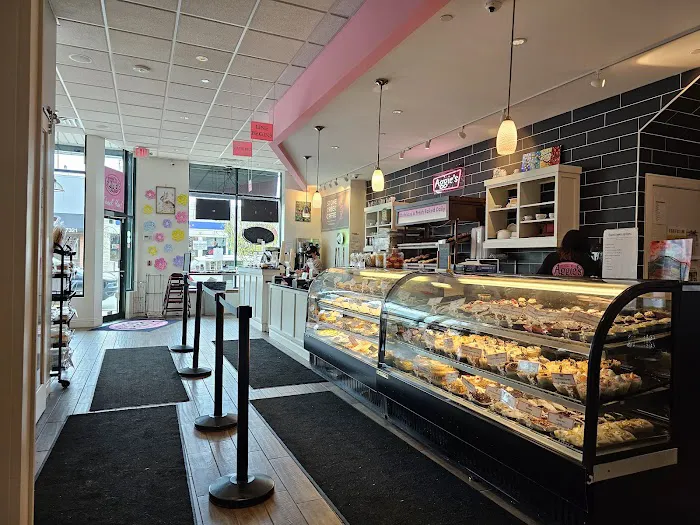 Aggie's Bakery & Cake Shop Picture 2