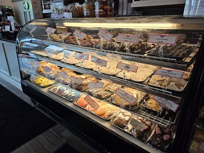 Aggie's Bakery & Cake Shop Picture 3