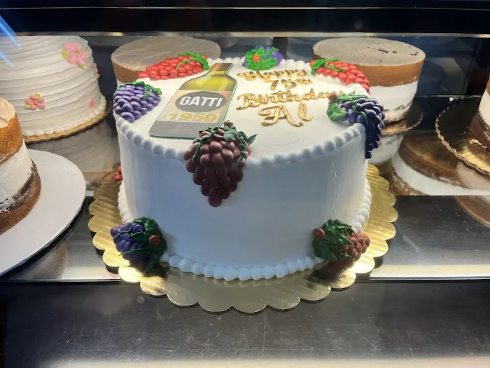 Las Tapatias Cakery Picture 10