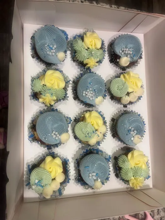 Collie's Cakes Picture 6