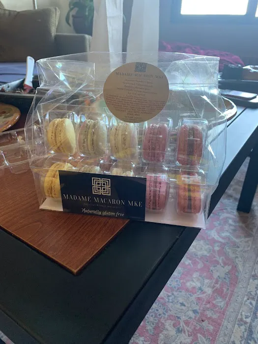 Madame Macaron MKE Picture 7