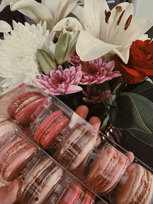 Madame Macaron MKE Picture 3