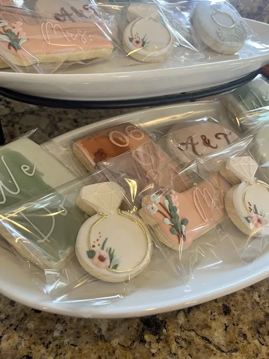LucyBakes | Cookies • Cakes • Classes Picture 1