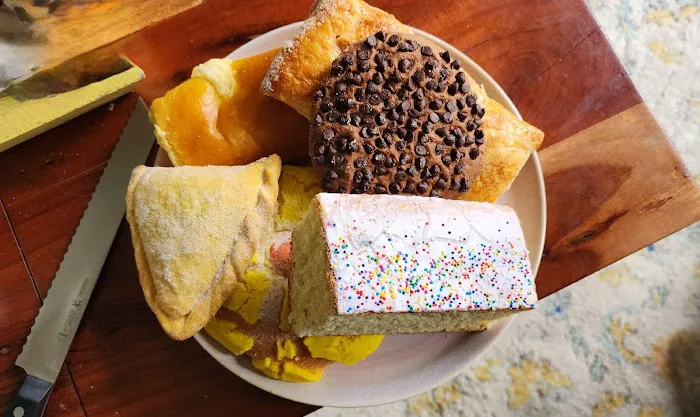 Lincoln Panaderia Bakery Picture 6