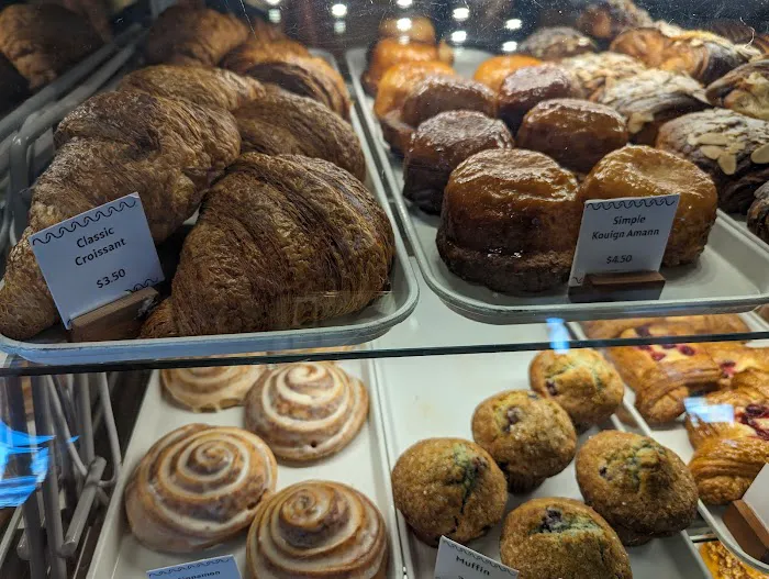 Simple Bakery & Market Picture 4