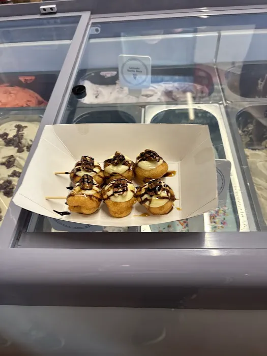 Dinkys Donuts and Gelato Picture 1