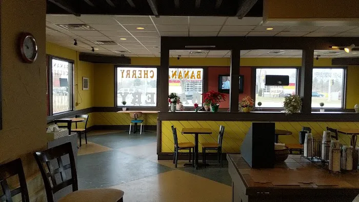 Banana Cherry Bakery Picture 7