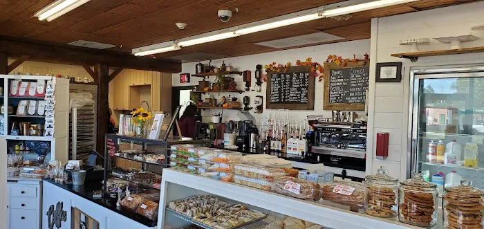 Angie's Sugar Buzz Bakery Picture 7