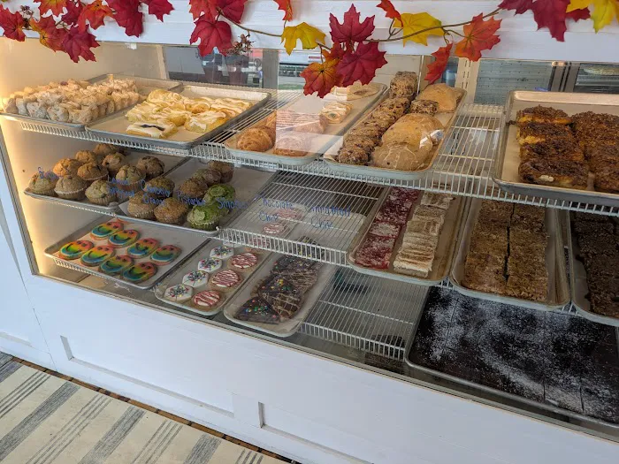 Angie's Sugar Buzz Bakery Picture 2