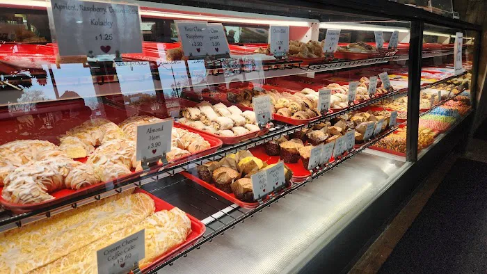 Lovin Oven Cakery Picture 9