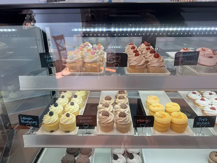 Nissi's Cake Room Picture 8