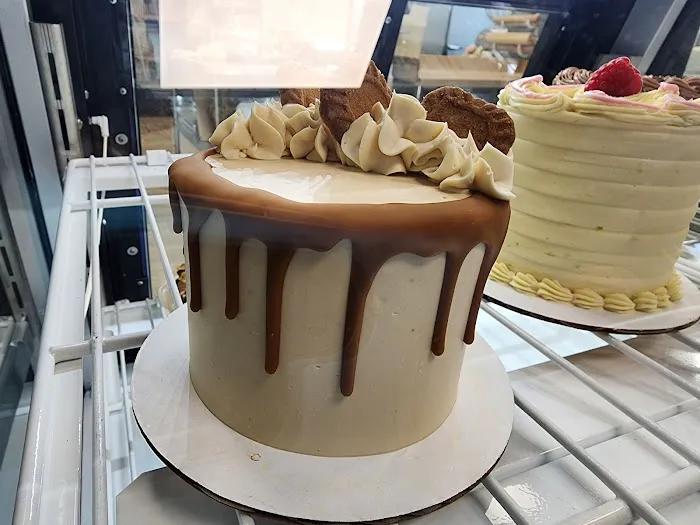 Two Birds Bakery Café Picture 5