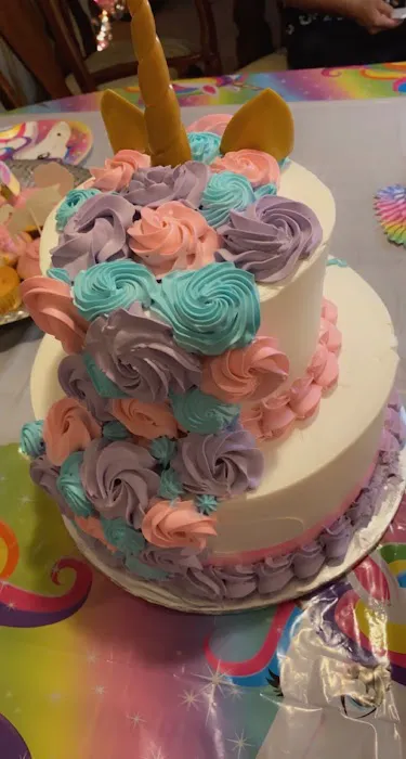Del Carmen Bakery Picture 3