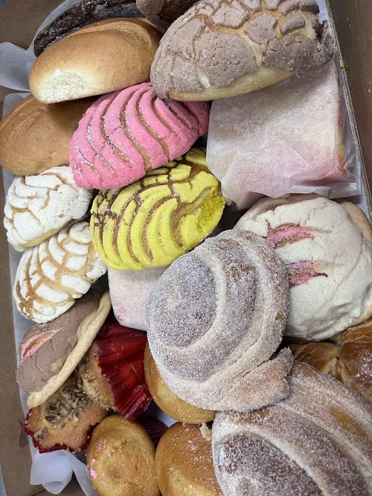 Del Carmen Bakery Picture 5