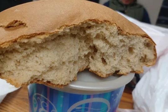 Lesleyu2019s Bakery