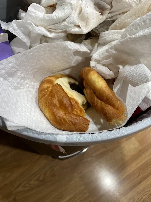Lesley’s Bakery Picture 6