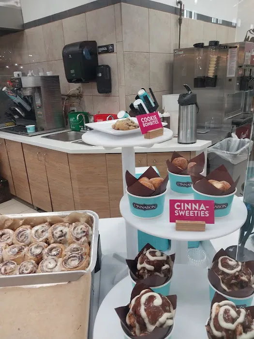 Cinnabon Picture 2