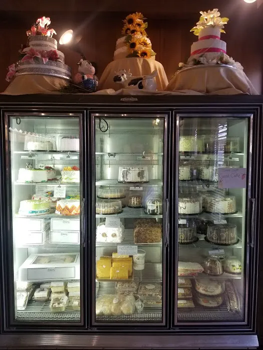 By The Dozen Bakery-Harvard, IL Picture 6