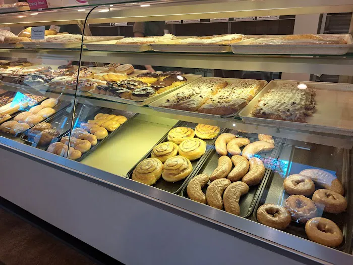 Paielli's Bakery Picture 4